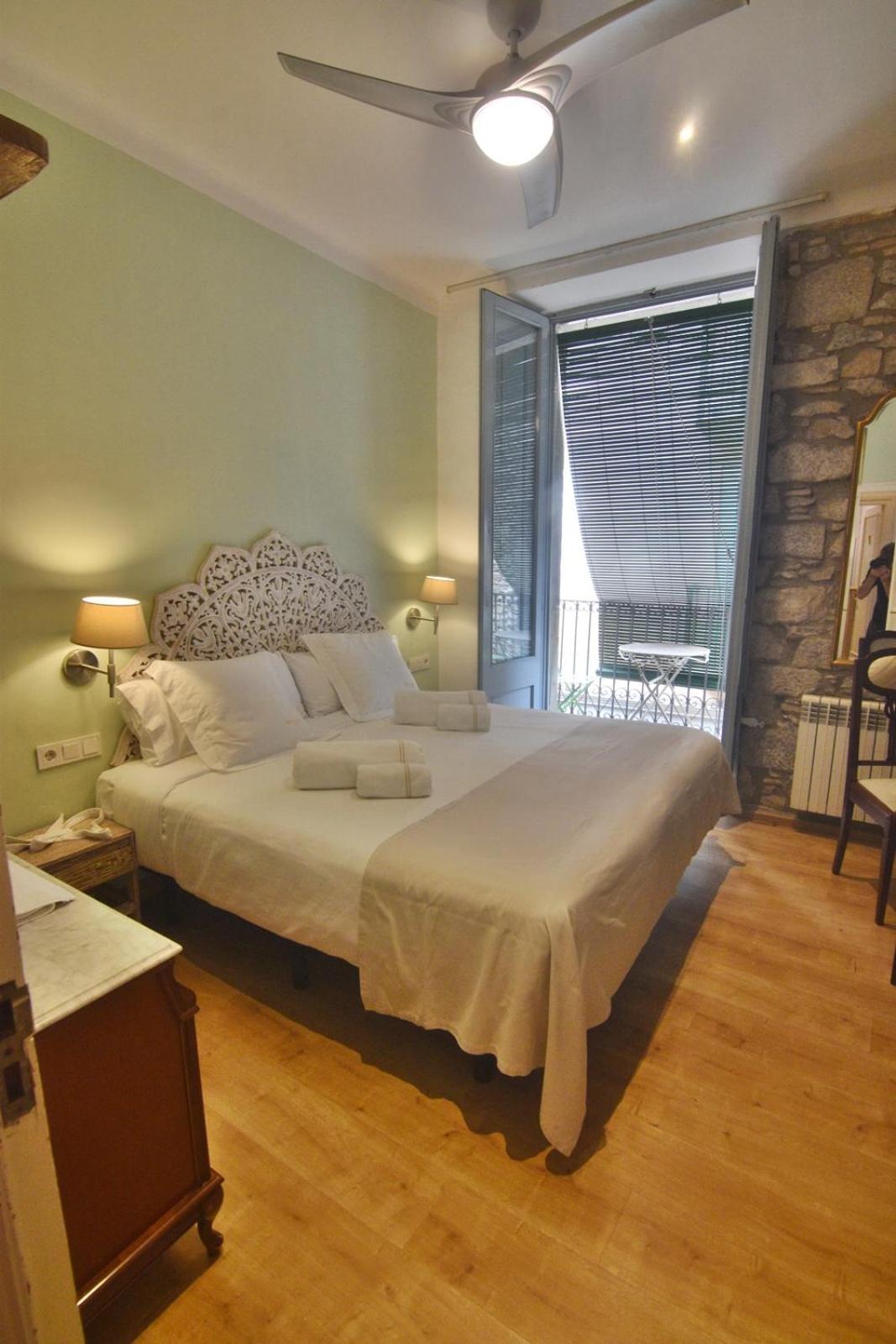 Pensio Bellmirall Gerona Exterior foto